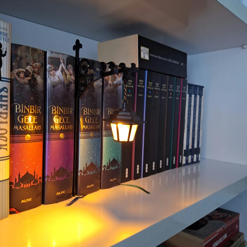 Library Lantern – Mini Bookshelf Lamp, Fantastic Shelf Decor, Warm and White LED Bookshelf Lamp
